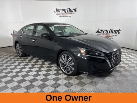 More photos of 2024 Nissan Altima 2.5 SL at Jerry Hunt Supercenter - Lexington, NC