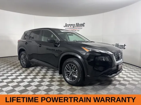 More photos of 2021 Nissan Rogue S at Jerry Hunt Supercenter - Lexington, NC