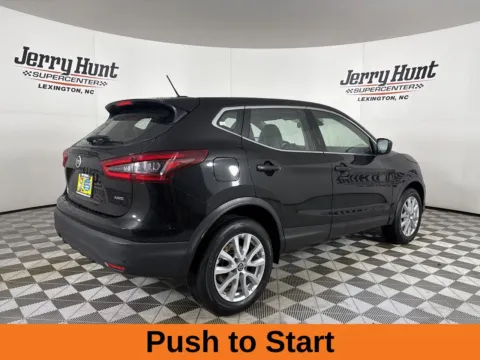 More photos of 2022 Nissan Rogue Sport S at Jerry Hunt Supercenter - Lexington, NC