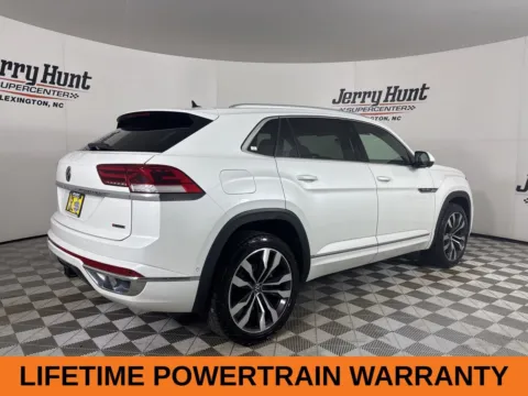 More photos of 2022 Volkswagen Atlas Cross Sport 3.6L V6 SEL Premium R-Line at Jerry Hunt Supercenter - Lexington, NC