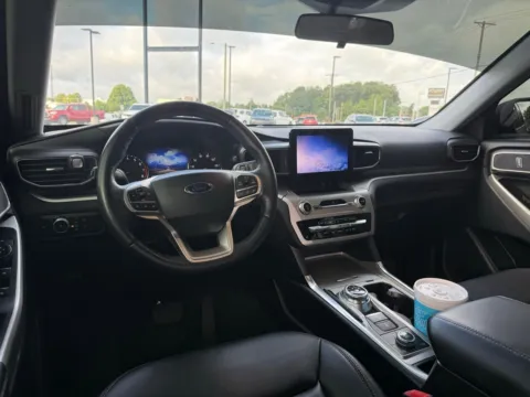 More photos of 2022 Ford Explorer XLT at Jerry Hunt Supercenter - Lexington, NC