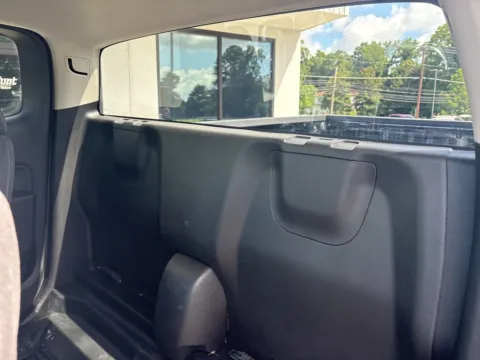 More photos of 2022 Chevrolet Colorado LT at Jerry Hunt Supercenter - Lexington, NC