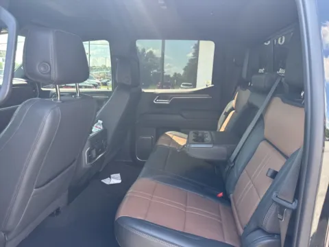 More photos of 2023 Chevrolet Silverado 1500 High Country at Jerry Hunt Supercenter - Lexington, NC