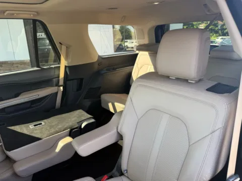 More photos of 2024 Ford Expedition Limited at Jerry Hunt Supercenter - Lexington, NC