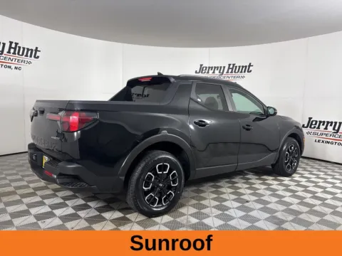 More photos of 2023 Hyundai Santa Cruz SEL Premium at Jerry Hunt Supercenter - Lexington, NC