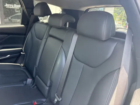 More photos of 2022 Hyundai Santa Fe Limited at Jerry Hunt Supercenter - Lexington, NC