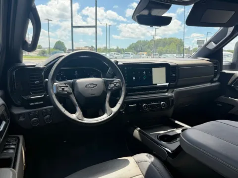 More photos of 2024 Chevrolet Silverado 2500HD ZR2 at Jerry Hunt Supercenter - Lexington, NC