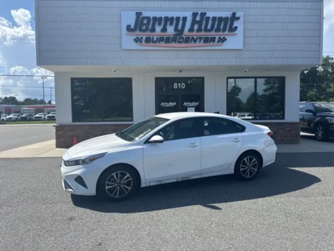 White 2023 Kia Forte LXS for sale in Lexington, NC