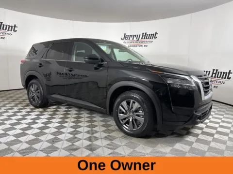 More photos of 2022 Nissan Pathfinder S at Jerry Hunt Supercenter - Lexington, NC
