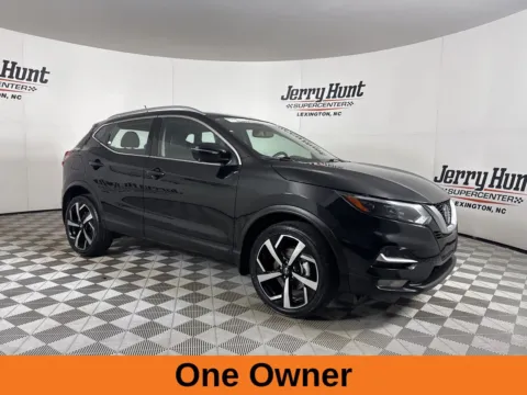 More photos of 2022 Nissan Rogue Sport SL at Jerry Hunt Supercenter - Lexington, NC