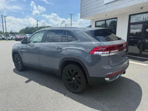 More photos of 2024 Volkswagen Atlas Cross Sport 2.0T SE w/Technology at Jerry Hunt Supercenter - Lexington, NC