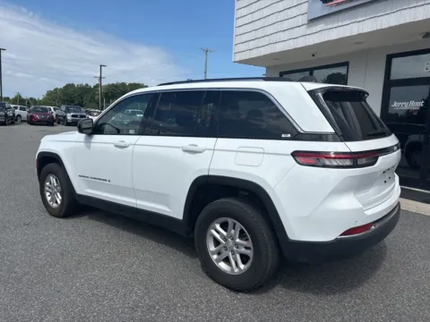 More photos of 2023 Jeep Grand Cherokee Laredo at Jerry Hunt Supercenter - Lexington, NC