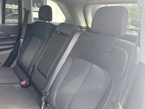 More photos of 2023 Jeep Grand Cherokee Laredo at Jerry Hunt Supercenter - Lexington, NC