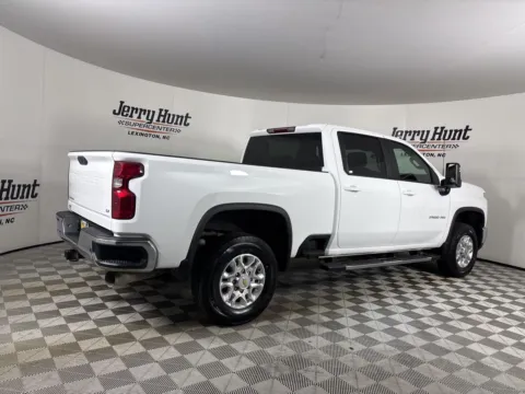 More photos of 2024 Chevrolet Silverado 2500HD LT at Jerry Hunt Supercenter - Lexington, NC