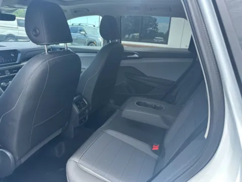 More photos of 2024 Volkswagen Taos 1.5T SE at Jerry Hunt Supercenter - Lexington, NC