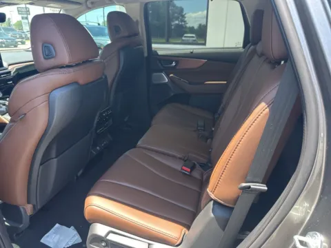 More photos of 2025 Acura MDX Technology Package at Jerry Hunt Supercenter - Lexington, NC