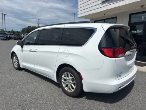 More photos of 2021 Chrysler Voyager LXI at Jerry Hunt Supercenter - Lexington, NC