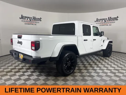 More photos of 2025 Jeep Gladiator Nighthawk at Jerry Hunt Supercenter - Lexington, NC
