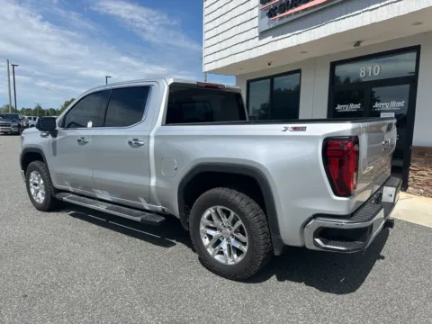 More photos of 2021 GMC Sierra 1500 SLT at Jerry Hunt Supercenter - Lexington, NC
