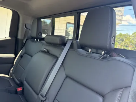 More photos of 2021 GMC Sierra 1500 SLT at Jerry Hunt Supercenter - Lexington, NC