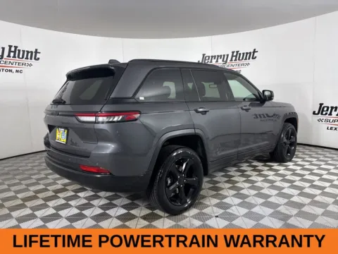 More photos of 2022 Jeep Grand Cherokee Altitude at Jerry Hunt Supercenter - Lexington, NC