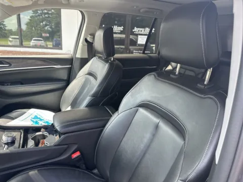 Photos of 2022 Jeep Grand Cherokee Limited for sale in Lexington, NC at Jerry Hunt Supercenter - Lexington