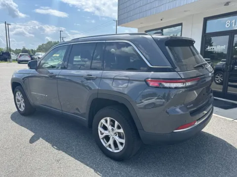 More photos of 2022 Jeep Grand Cherokee Limited at Jerry Hunt Supercenter - Lexington, NC