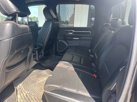 More photos of 2022 Ram 1500 Laramie at Jerry Hunt Supercenter - Lexington, NC