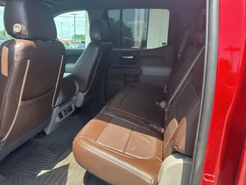 More photos of 2021 Chevrolet Silverado 1500 LT at Jerry Hunt Supercenter - Lexington, NC