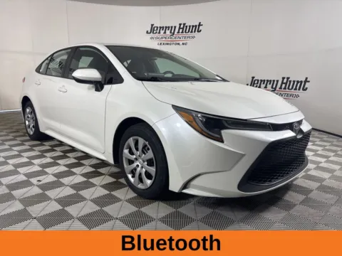 More photos of 2020 Toyota Corolla LE at Jerry Hunt Supercenter - Lexington, NC
