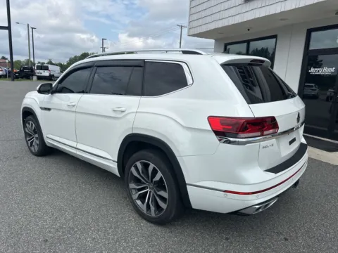 More photos of 2023 Volkswagen Atlas 3.6L V6 SEL Premium R-Line at Jerry Hunt Supercenter - Lexington, NC