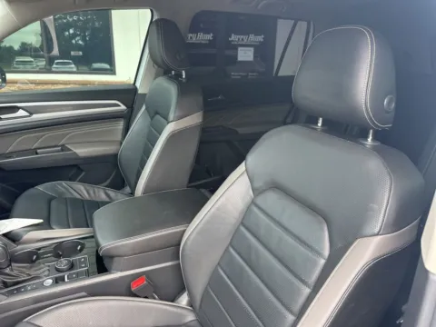 Photos of 2023 Volkswagen Atlas 3.6L V6 SEL Premium R-Line for sale in Lexington, NC at Jerry Hunt Supercenter - Lexington