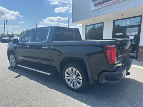 More photos of 2022 GMC Sierra 1500 Limited Denali at Jerry Hunt Supercenter - Lexington, NC