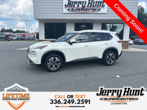 White 2022 Nissan Rogue SV for sale in Lexington, NC