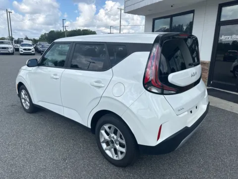 More photos of 2024 Kia Soul LX at Jerry Hunt Supercenter - Lexington, NC