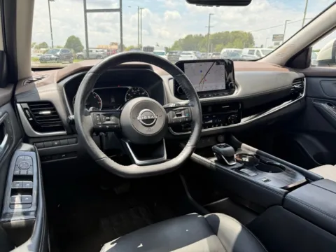 More photos of 2023 Nissan Rogue SL at Jerry Hunt Supercenter - Lexington, NC