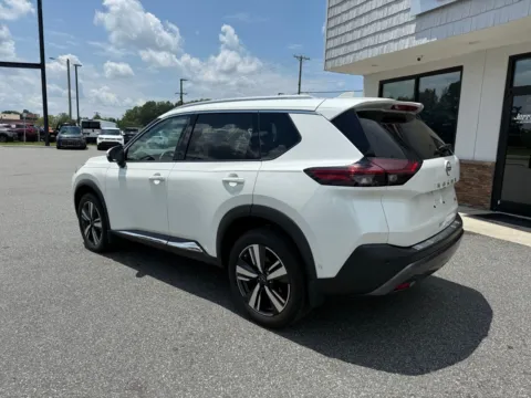 More photos of 2023 Nissan Rogue SL at Jerry Hunt Supercenter - Lexington, NC