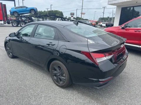 More photos of 2023 Hyundai Elantra SEL at Jerry Hunt Supercenter - Lexington, NC