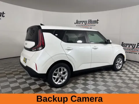 More photos of 2023 Kia Soul LX at Jerry Hunt Supercenter - Lexington, NC