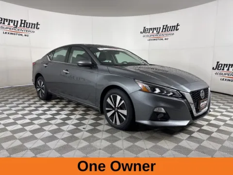 More photos of 2022 Nissan Altima 2.5 SL at Jerry Hunt Supercenter - Lexington, NC