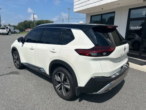 More photos of 2023 Nissan Rogue Platinum at Jerry Hunt Supercenter - Lexington, NC