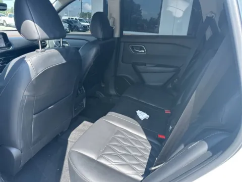 More photos of 2023 Nissan Rogue Platinum at Jerry Hunt Supercenter - Lexington, NC