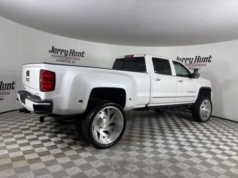 More photos of 2018 GMC Sierra 3500HD Denali at Jerry Hunt Supercenter - Lexington, NC
