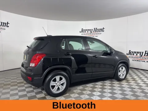 More photos of 2020 Chevrolet Trax LS at Jerry Hunt Supercenter - Lexington, NC