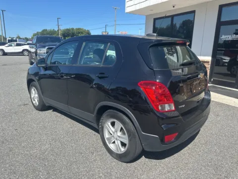 More photos of 2020 Chevrolet Trax LS at Jerry Hunt Supercenter - Lexington, NC