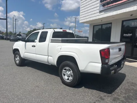 More photos of 2022 Toyota Tacoma SR at Jerry Hunt Supercenter - Lexington, NC