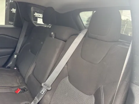 More photos of 2020 Jeep Cherokee Latitude at Jerry Hunt Supercenter - Lexington, NC