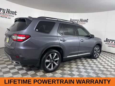 More photos of 2025 Honda Pilot Touring at Jerry Hunt Supercenter - Lexington, NC