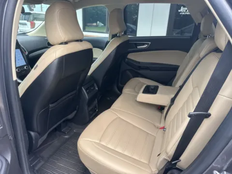 More photos of 2021 Ford Edge SEL at Jerry Hunt Supercenter - Lexington, NC