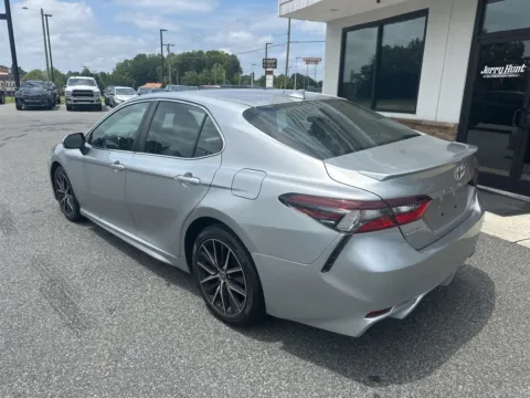 More photos of 2021 Toyota Camry SE at Jerry Hunt Supercenter - Lexington, NC